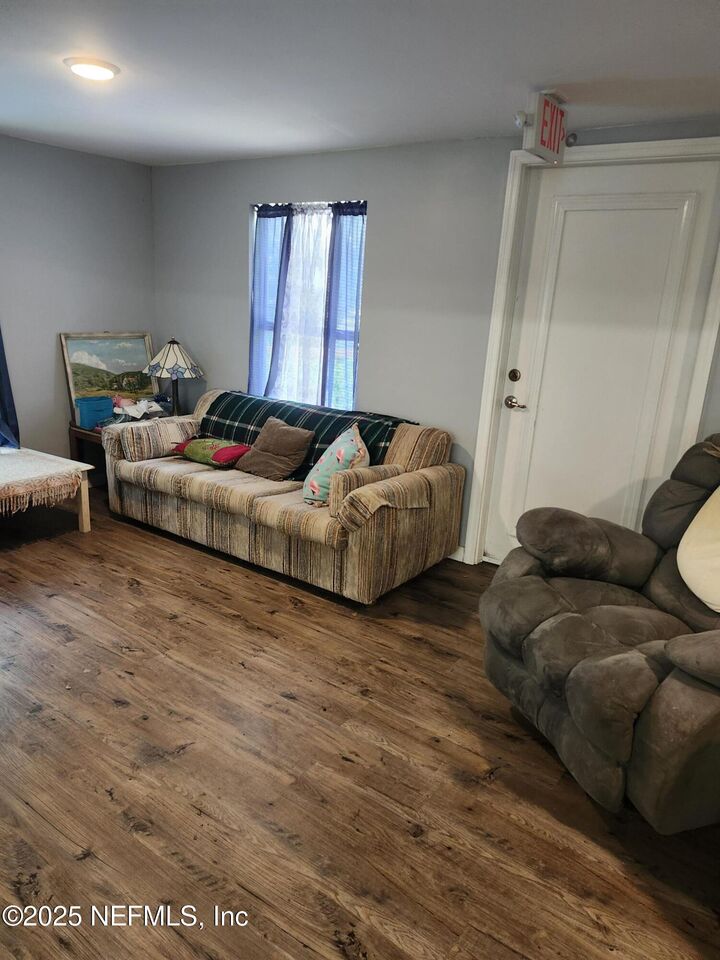 Property Photo: 405 Citron Avenue FL 32112
