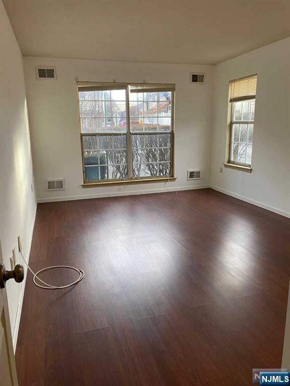Property Photo:  1432 Westgate Drive  NJ 07024 