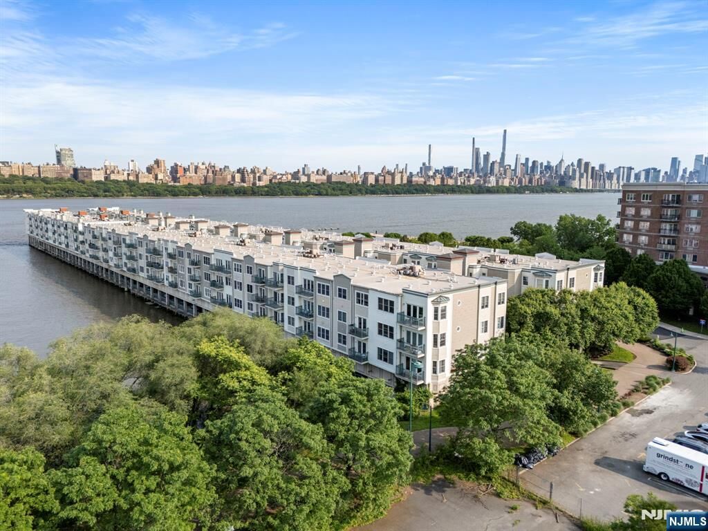 Property Photo: 108 The Promenade 108 NJ 07020