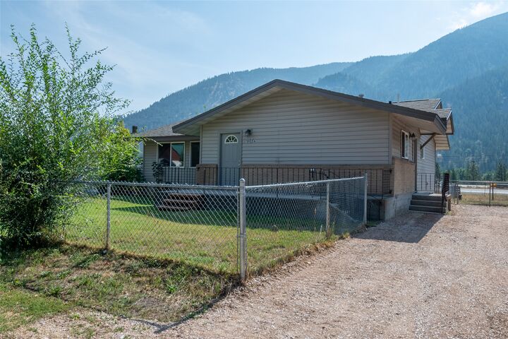 Property Photo: 257 Montana Avenue MT 59802