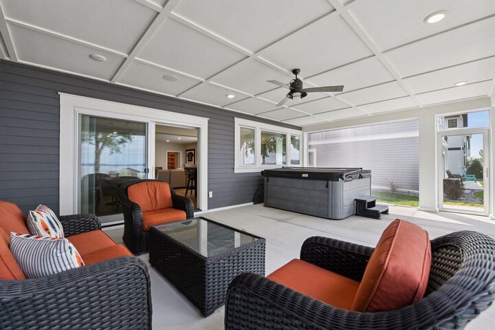 Property Photo:  155 Lakeshore Circle  MN 55387 