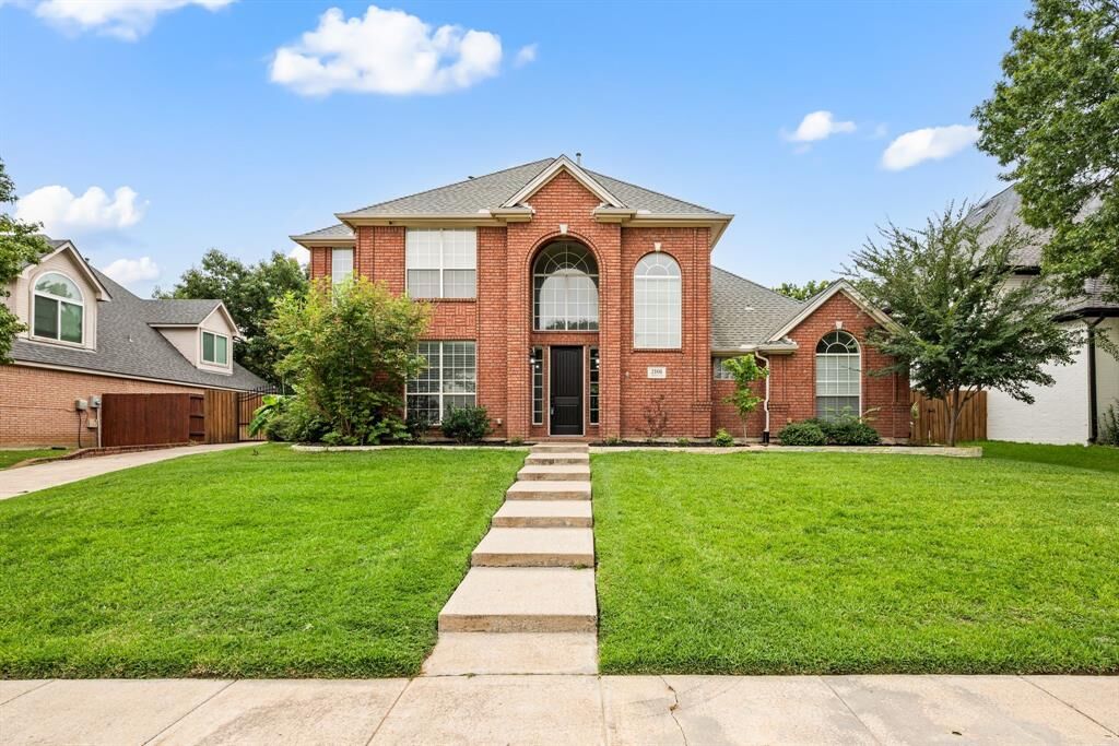 Property Photo:  2101 Tarrant Lane  TX 76034 