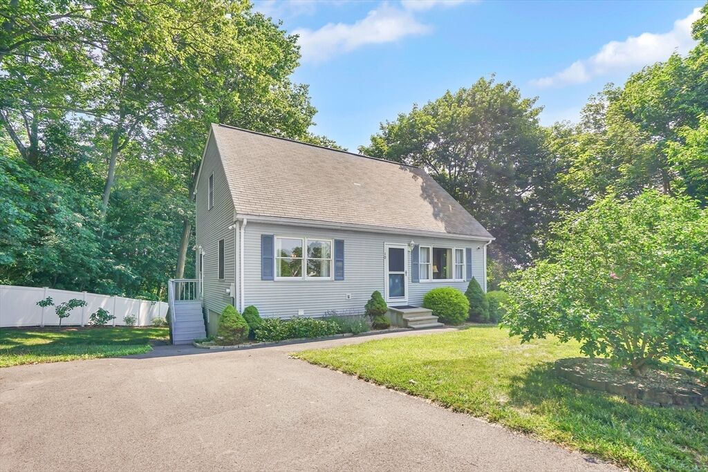 Property Photo: 10 Humeston Slope MA 01040