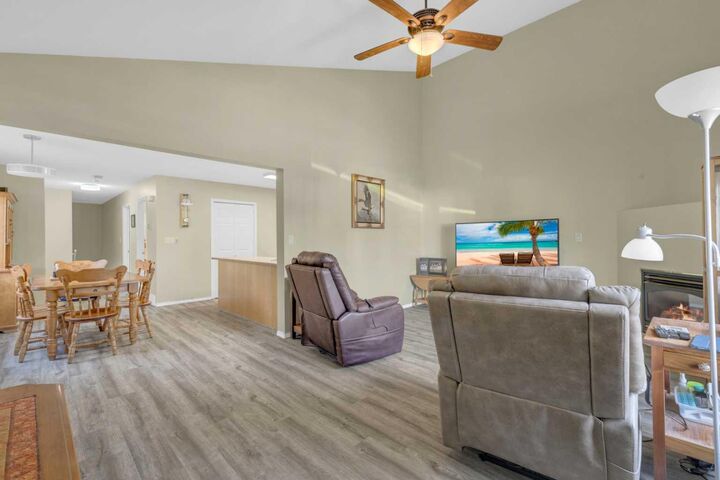 Property Photo: 3621 51 Avenue B AB T4N 4G3