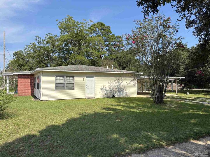 Property Photo: 103 Airport Blvd FL 32503