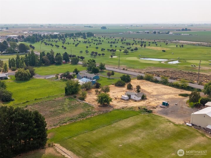Property Photo: 17428 Road 5 NW WA 98848