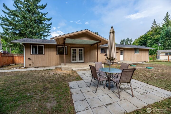 Property Photo: 33 S Maple Lane WA 98362