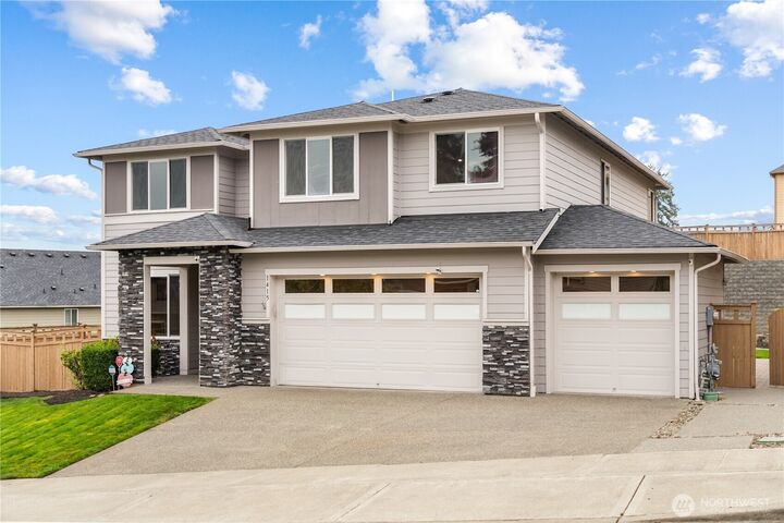 Property Photo: 1415 SE 39th St SE WA 98372