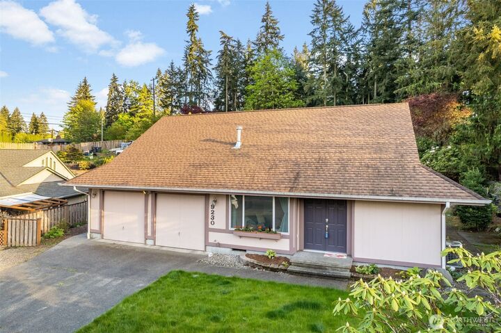 Property Photo: 9230 119th Street E WA 98373