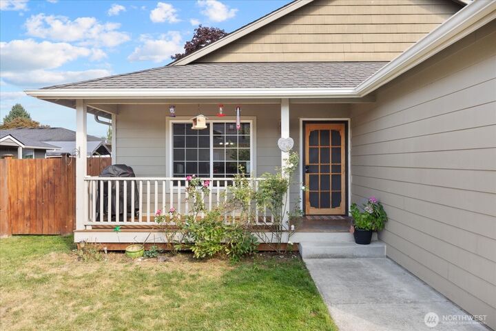 Property Photo: 20731 Grove Place NE WA 98223