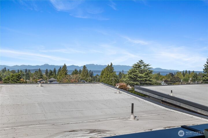 Property Photo: 3219 California Avenue SW A WA 98116