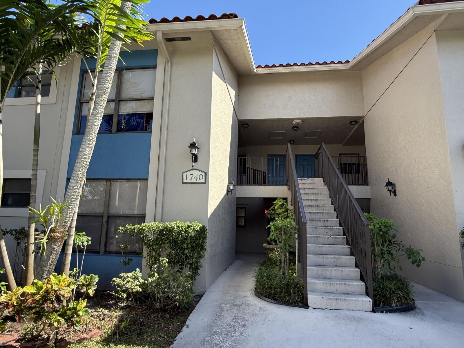 Property Photo: 1740 Windorah Way C FL 33411