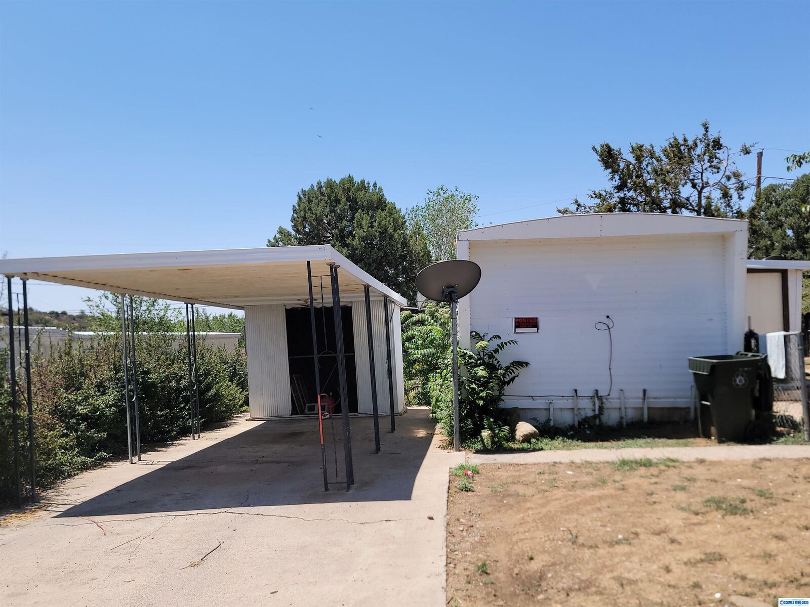Property Photo: 1218 E 40th Street NM 88061