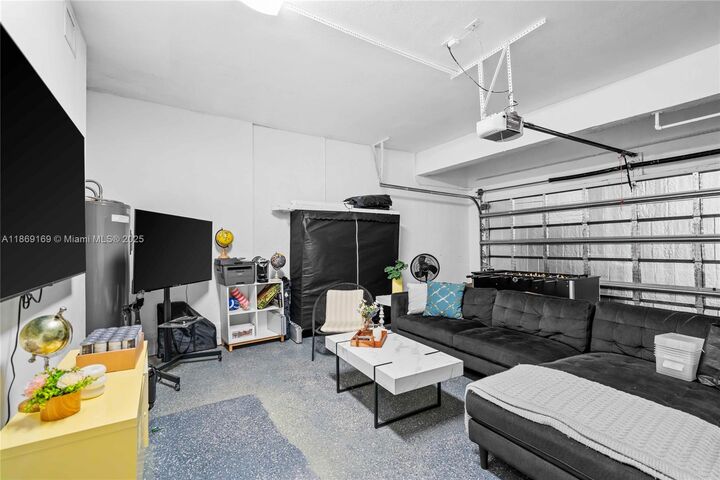 Property Photo: 16895 SW 49 Ct FL 33027