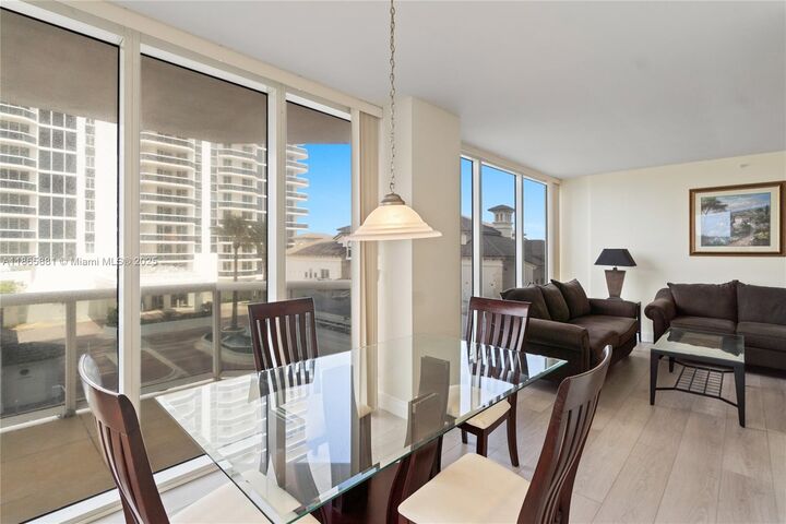 Property Photo: 4775 Collins Ave 507 FL 33140