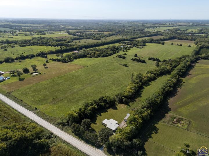 Property Photo: 15799 142nd Rd KS 66509