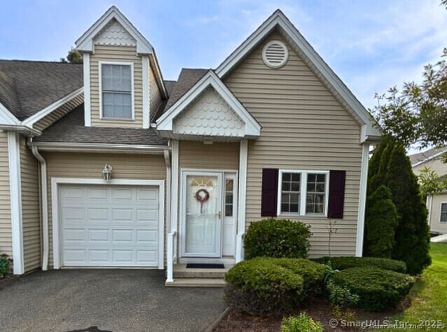 Property Photo: 511 Elm Street 9-1 CT 06473