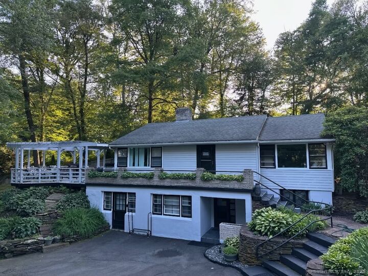 Property Photo:  5 Old Orchard Road  CT 06002 