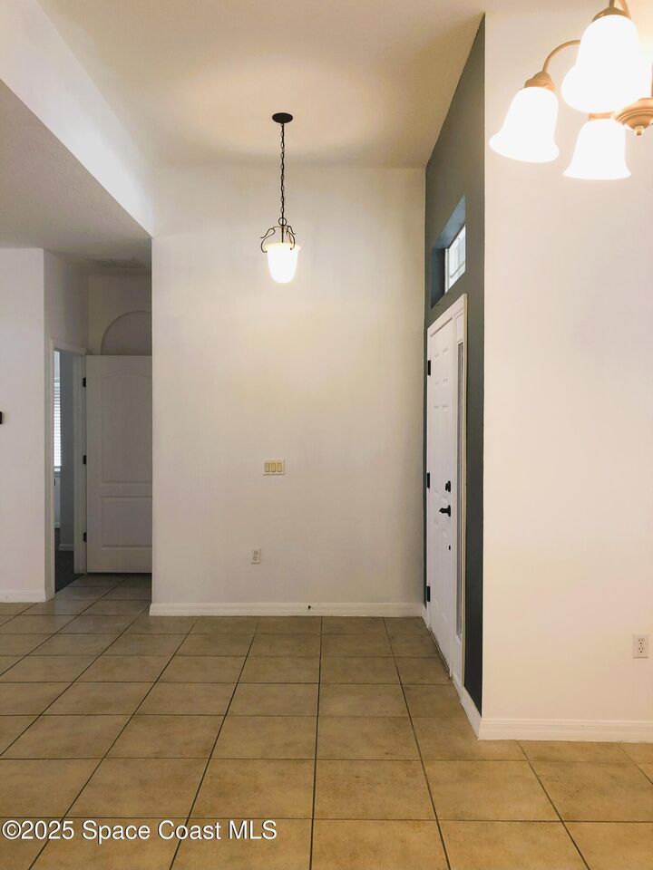 Property Photo: 3819 Wood Thrush Drive FL 34744