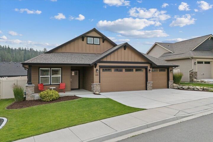Property Photo: 1405 S Lily Ct WA 99212