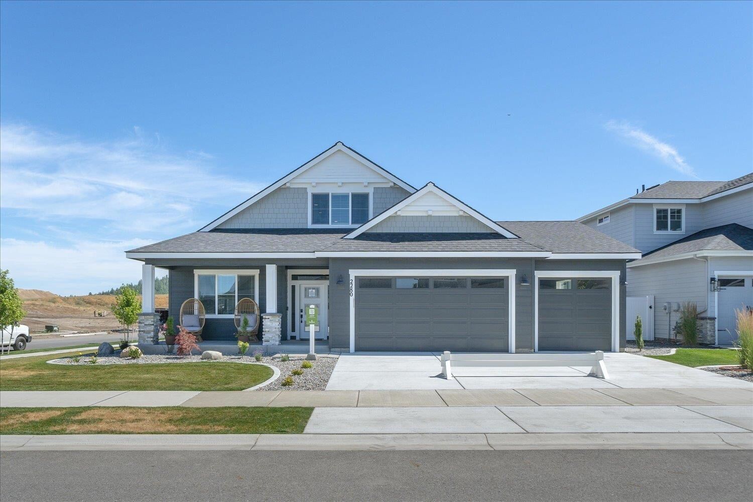 Property Photo: 12258 N Valencia Ave WA 99208