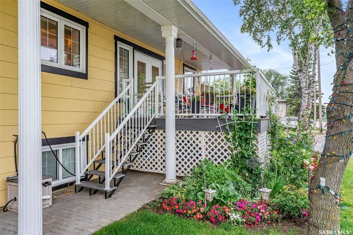 Property Photo:  100 Bartlett Avenue  SK S0J 0H1 