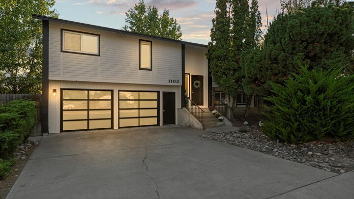 1102 S Lincoln Street  Kennewick WA 99338 photo
