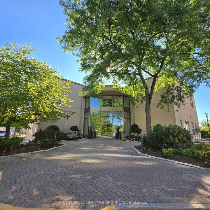 Property Photo: 2267 Lakeshore Boulevard W 610 ON M8V 3X2