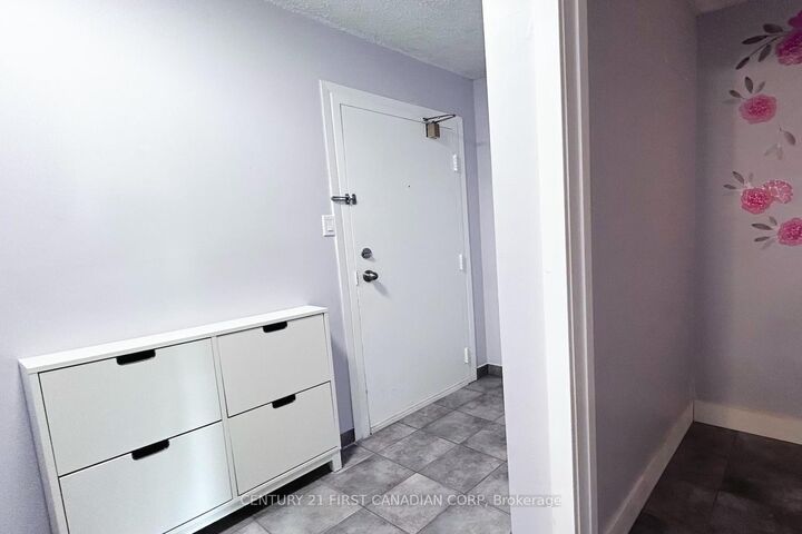 Property Photo: 1096 Jalna Boulevard 119 ON N6E 3B8