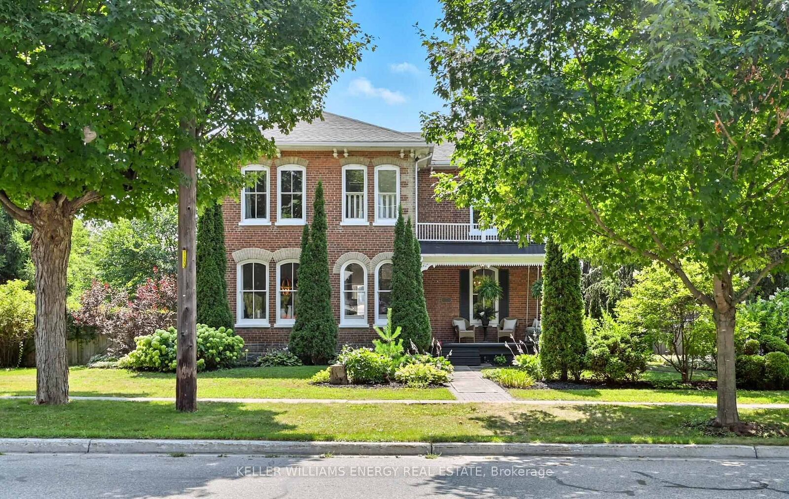 Property Photo:  27 Columbus Road E  ON L1H 0G3 