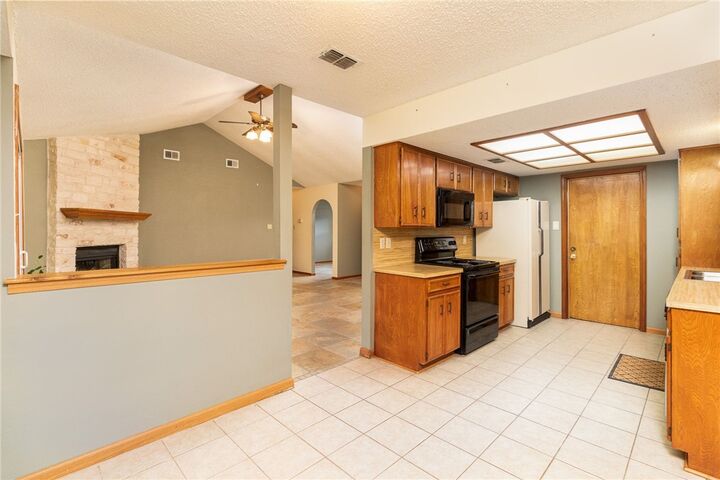 Property Photo: 6905 Smokey Hill Road TX 78736
