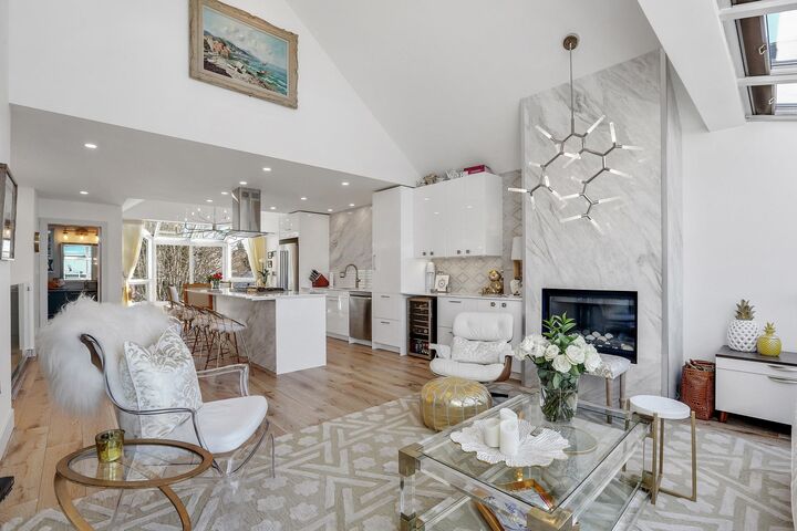 Property Photo:  1115 Elm Street  BC V4B 3R9 