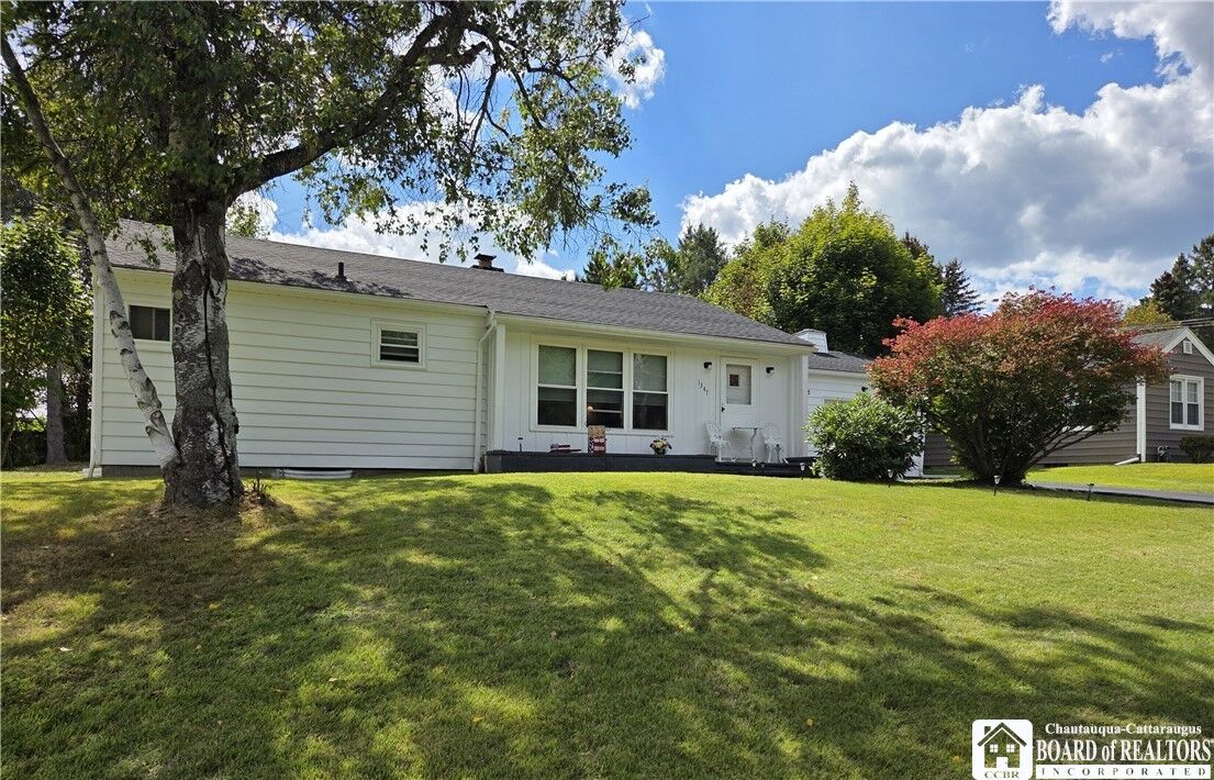 Property Photo:  1347 Newland Avenue  NY 14701 