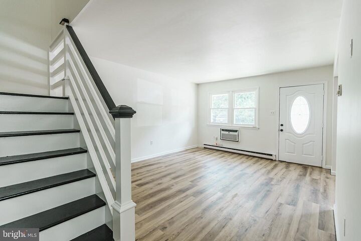 Property Photo: 2539 Jenkintown Road 103 PA 19038