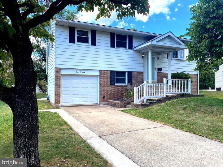 108 Briarwood Drive  Douglassville PA 19518 photo