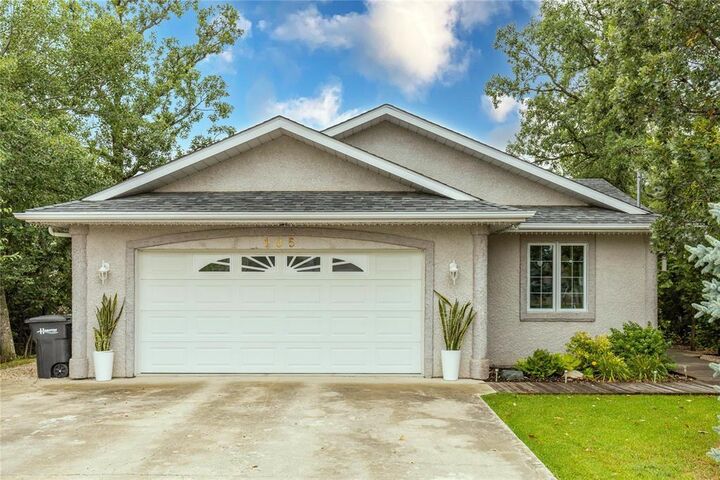 105 Peters Lane  Mitchell MB R5G 1J6 photo