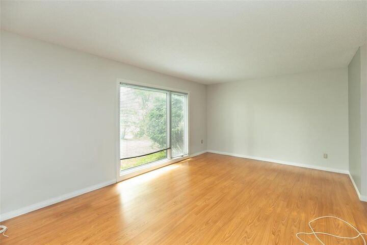 Property Photo: 1019 Cavalier Drive MB R2Y 1E2