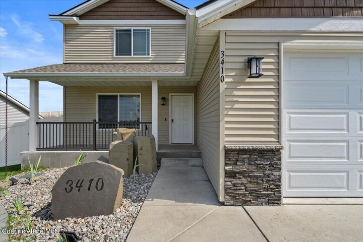 Property Photo:  3410 N Treaty Rock Blvd  ID 83854 