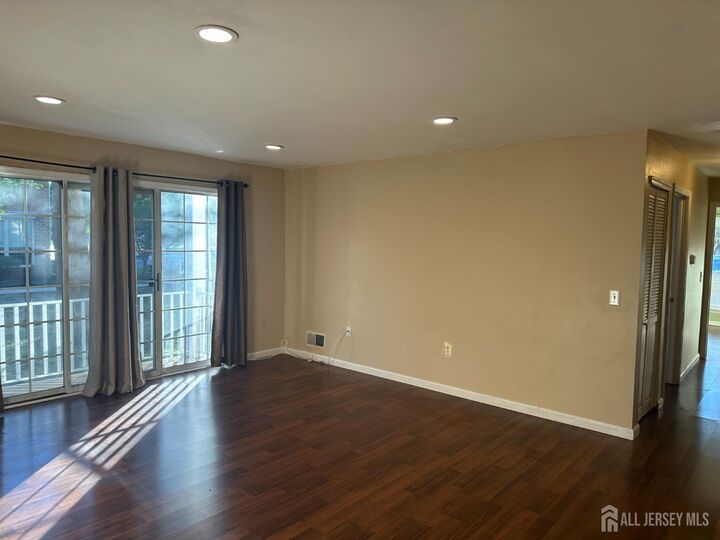 Property Photo:  480 Witney Court  NJ 08902 