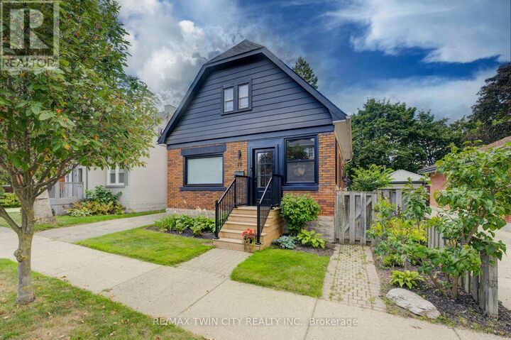 Property Photo: 19 Dunbar Road North ON N2L 2C8