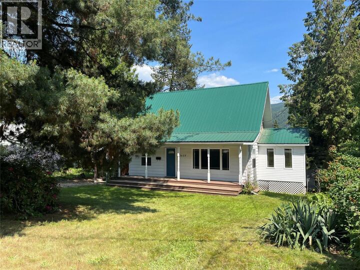 2637 10th Avenue  Castlegar BC V1N 3A4 photo