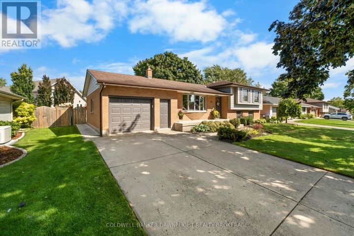 Property Photo:  56 Hillcrest Drive  ON N0M 1S3 