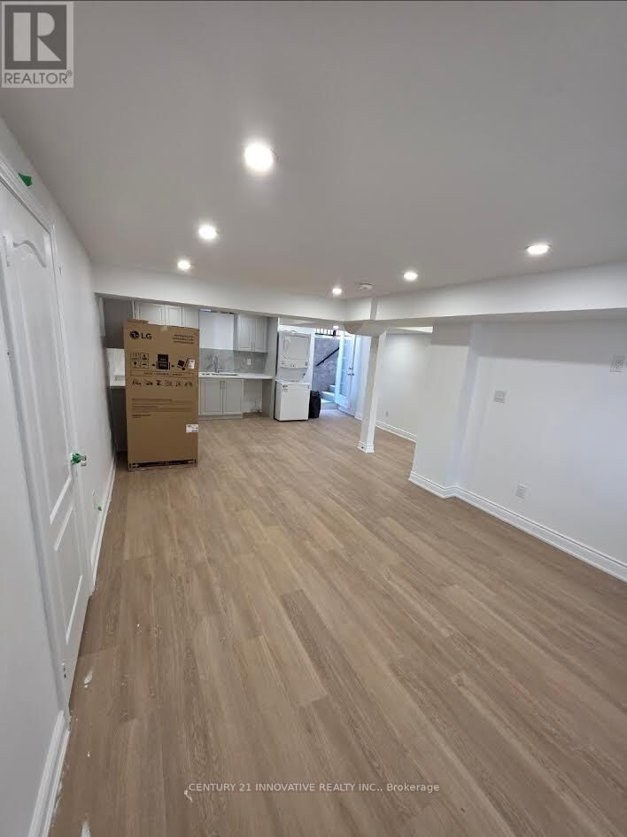 Property Photo: 58 Rolling Acres Drive ON L1R 2B8