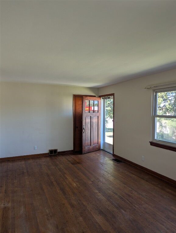 Property Photo: 2227 E 38th Street PA 16510