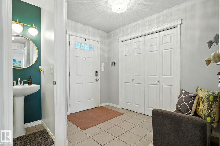 Property Photo: 5226 20 Avenue SW AB T6X 1V6