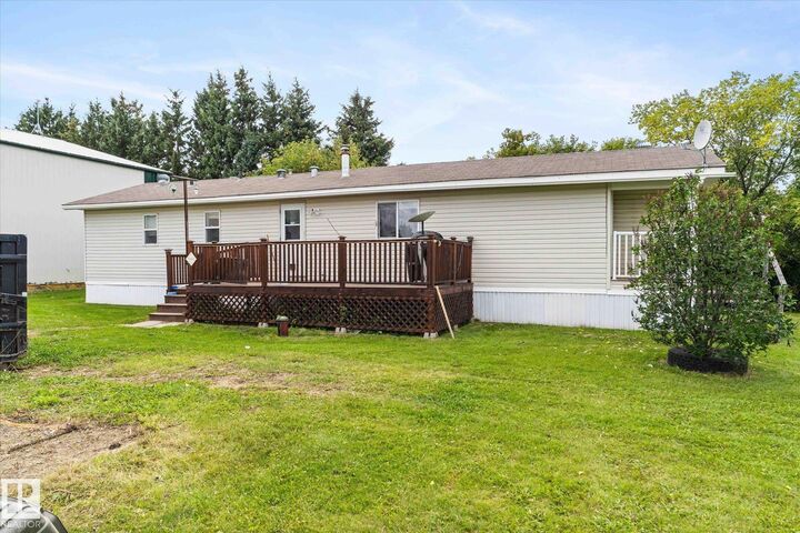 Property Photo: 1308 Twp Road 552 AB T0E 1V0