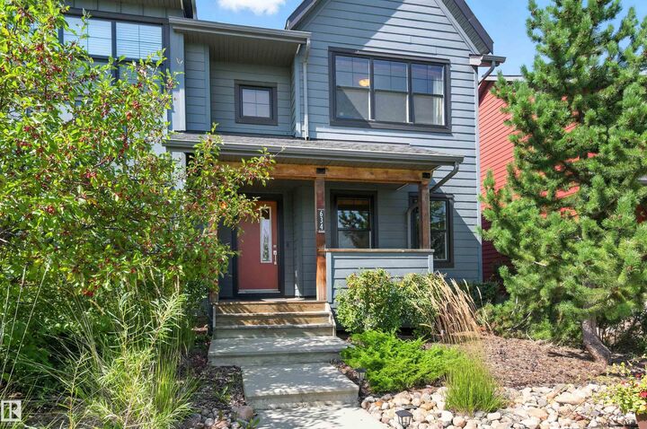 Property Photo: 634 Chappelle Drive SW AB T6W 1Y6