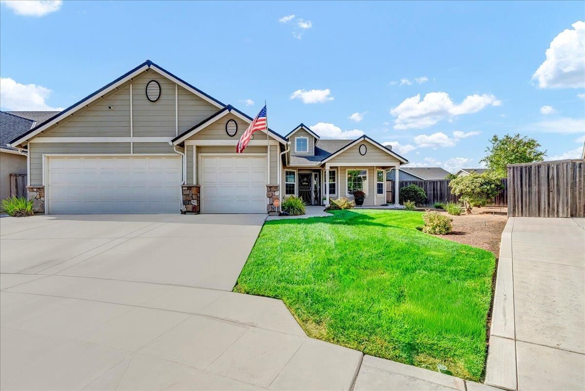 Property Photo:  7273 W San Carlos Avenue  CA 93723 