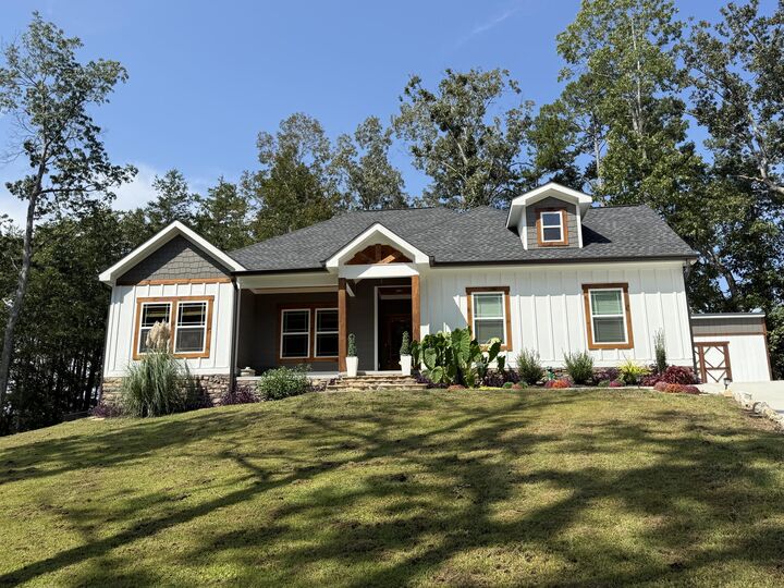 Property Photo: 294 E Long Hollow Road GA 30739