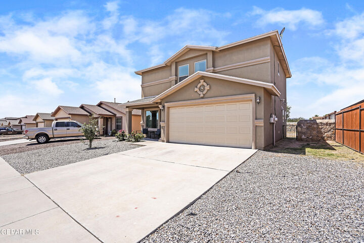 Property Photo:  
